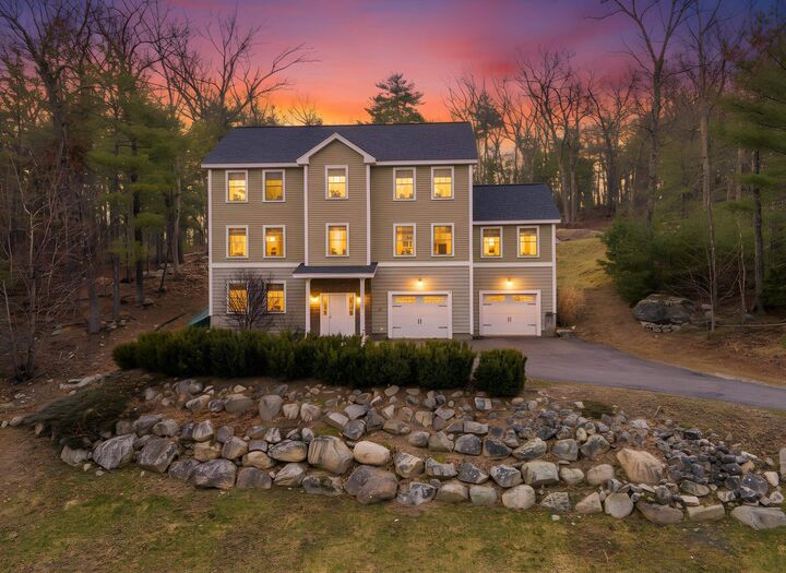 Property Photo:  23 Valleyview Drive  NH 03054 