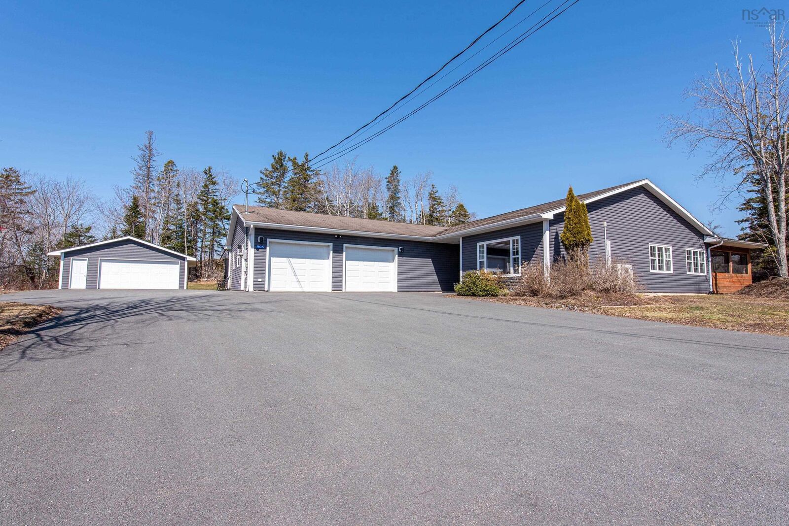 Property Photo:  905 Windgate Drive  NS B4G 0A7 