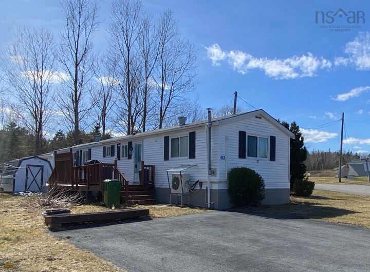 28 Christina Drive — photo 1