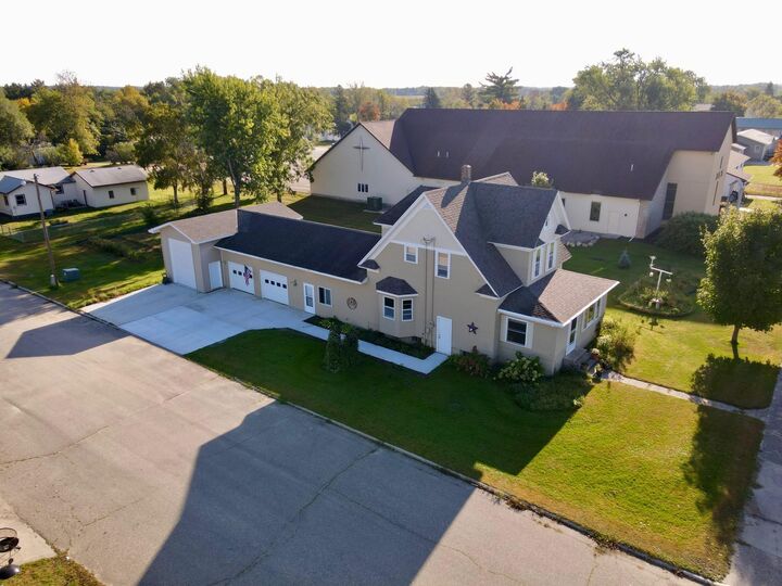 Property Photo:  701 Douglas Avenue  MN 56551 