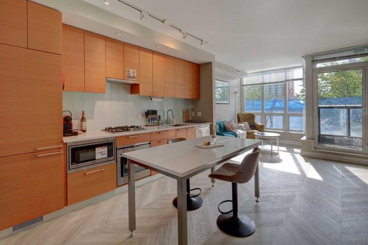 Property Photo: 222 Riverfront Avenue SW 246 AB T2P 0X2