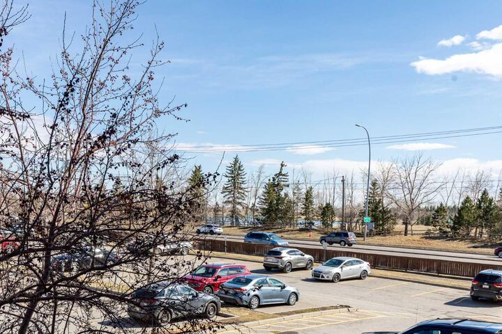 Property Photo:  6224 17 Avenue SE 2223  AB T2A 7X8 