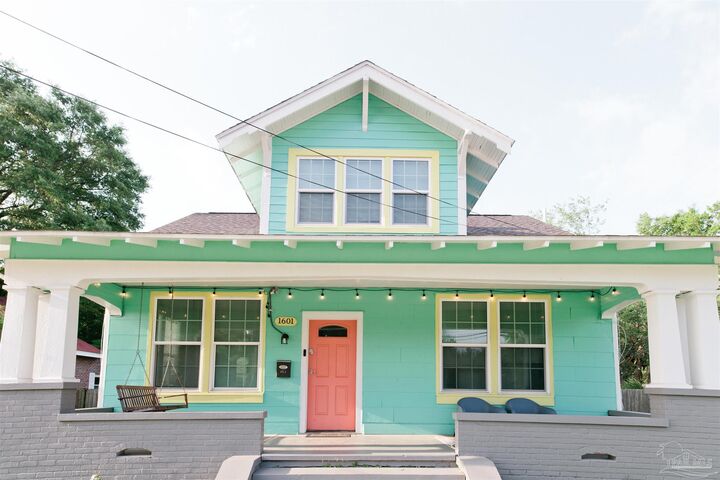 Property Photo:  1601 E Cervantes  FL 32501 