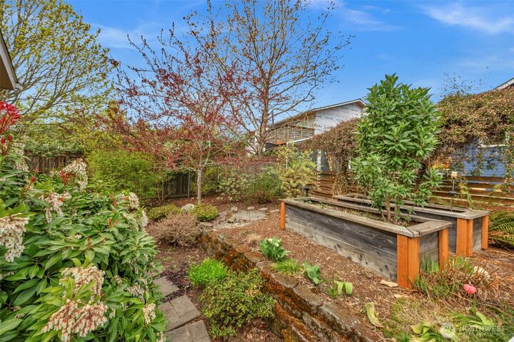 Property Photo:  3539 SW 100th Street  WA 98146 