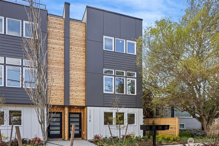 Property Photo:  1127 NW 58th Street B  WA 98107 