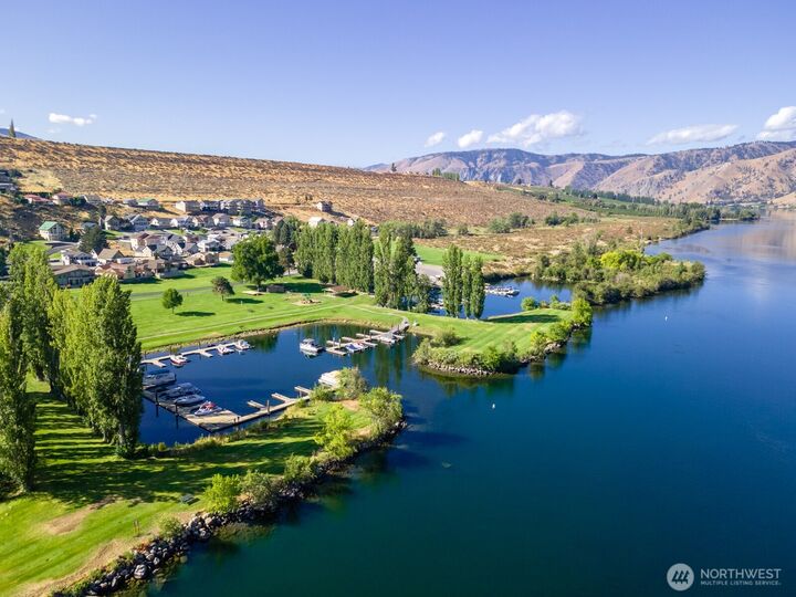 Property Photo:  215 W Marine View Place  WA 98843 