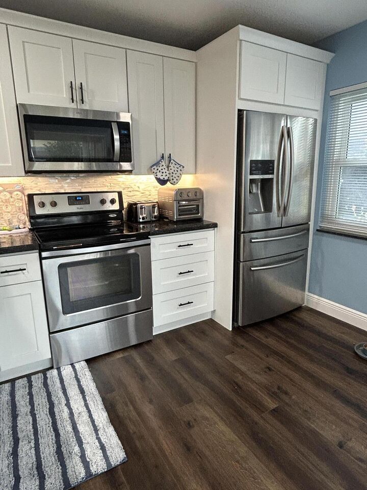 Property Photo: 4802 Roxbury Court FL 33436