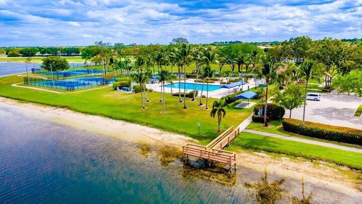 Property Photo: 7787 Springfield Lake Drive FL 33467