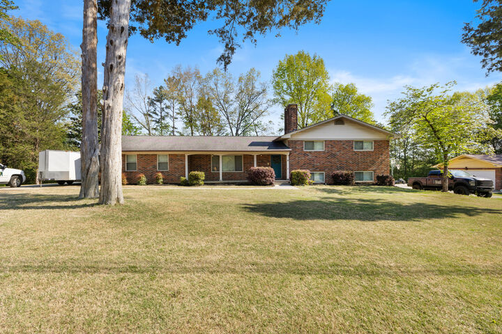 Property Photo:  3811 Woodcrest Circle NW  TN 37312 