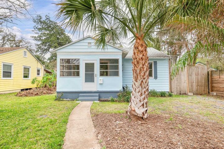 Property Photo: 36 Park Ave FL 32084