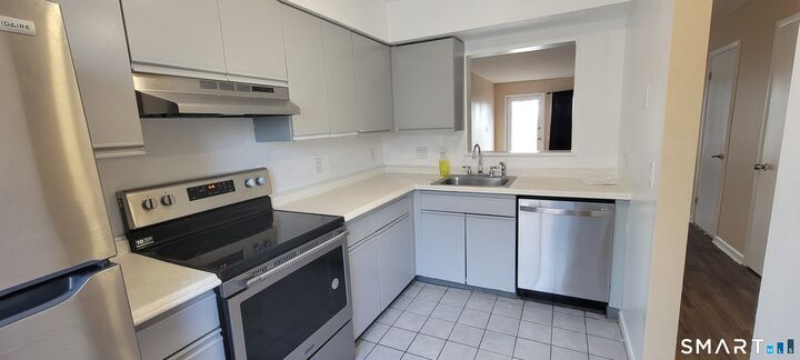 Property Photo:  1423 Quinnipiac Avenue 812  CT 06513 