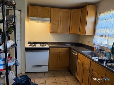 Property Photo:  5 Treat Street 4A  CT 06516 