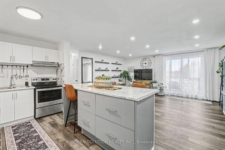 563 Mornington Avenue 308 — photo 1