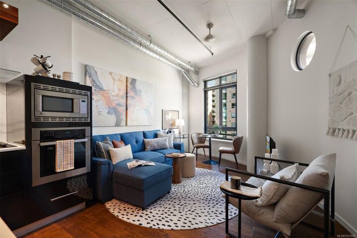 Property Photo:  1029 View St 511  BC V8V 4Y3 