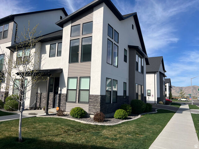 Property Photo:  1649 N 1320 E  UT 84651 