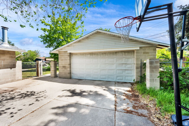 Property Photo:  4075 S Symphony Cir  UT 84119 