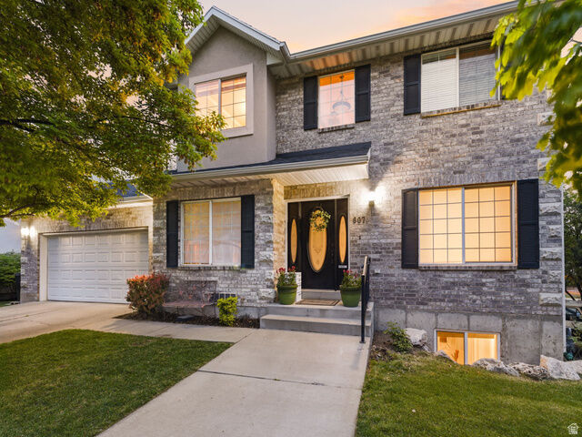Property Photo: 807 Hillsdale Ln UT 84606