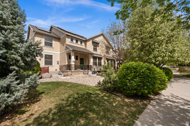 Property Photo:  1418 E Eagle Cliff Ct  UT 84092 