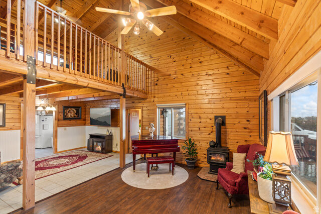 Property Photo:  320 W 400 N  UT 84754 