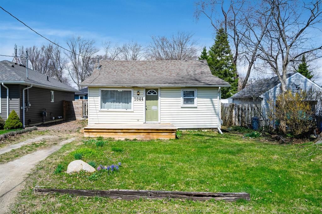 Property Photo:  1044 Birch Avenue  ON N9Y 3V1 