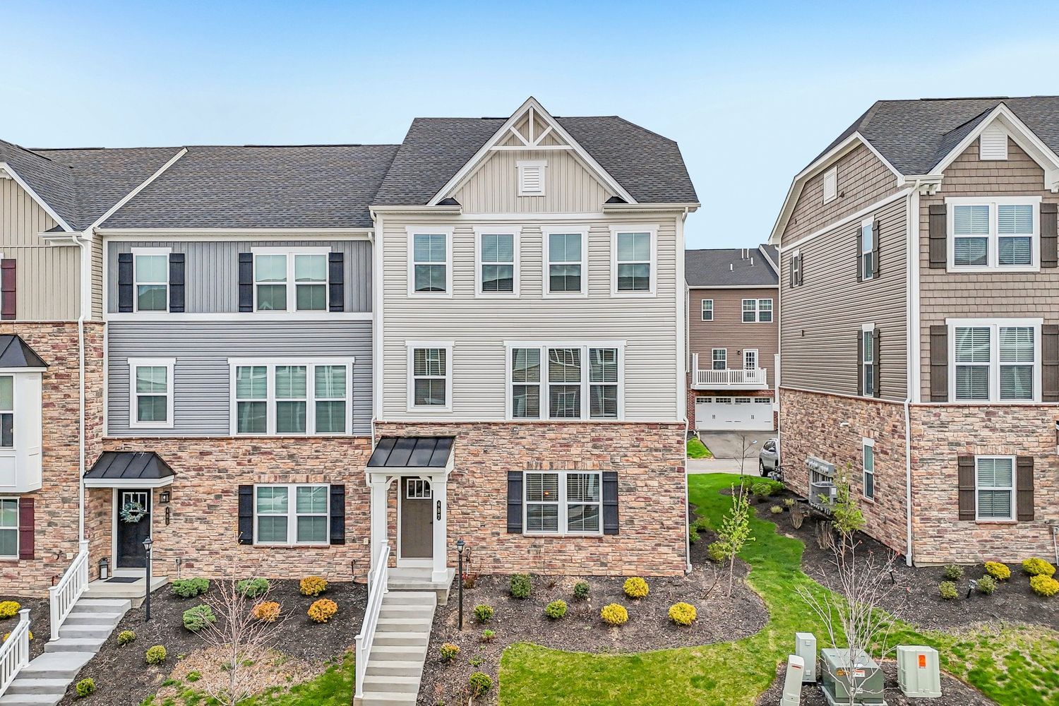 Property Photo: 487 Nolan Circle PA 16066