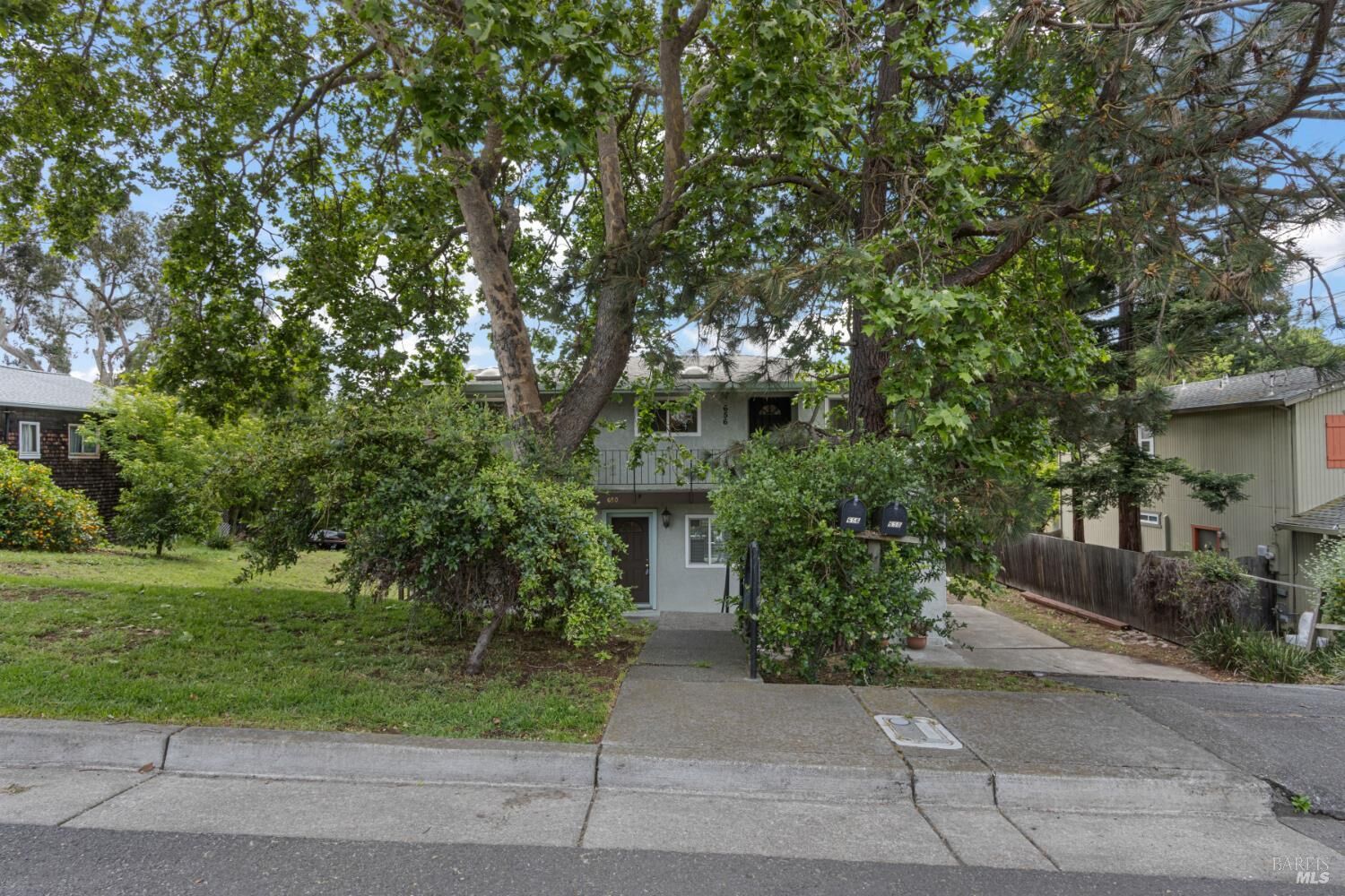 Property Photo:  650 656 E K Street  CA 94510 