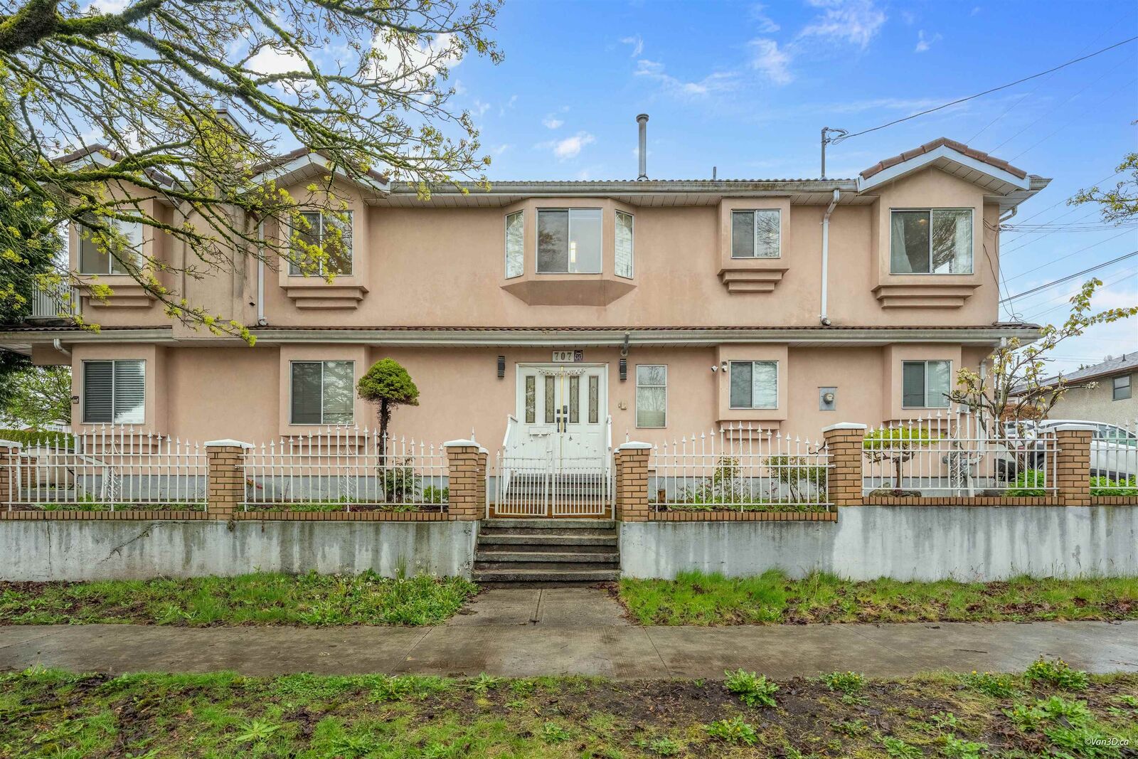 Property Photo: 707 E 63rd Avenue BC V5X 2K6