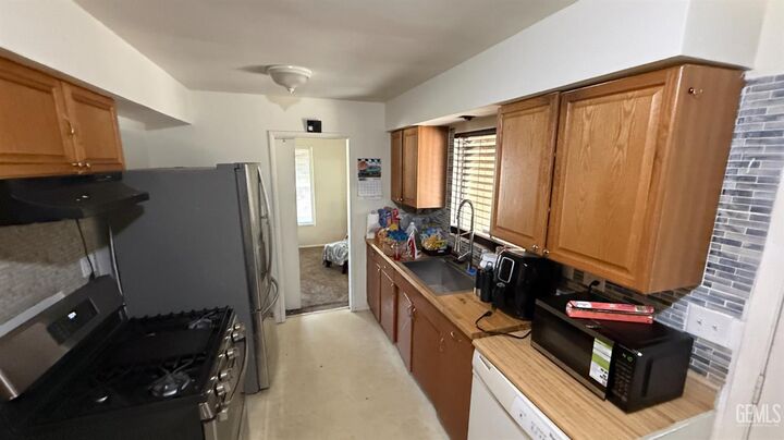 Property Photo: 4714 Frazier Avenue CA 93309