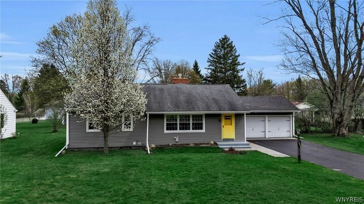 Property Photo:  1049 Lawrence Avenue  NY 14052 