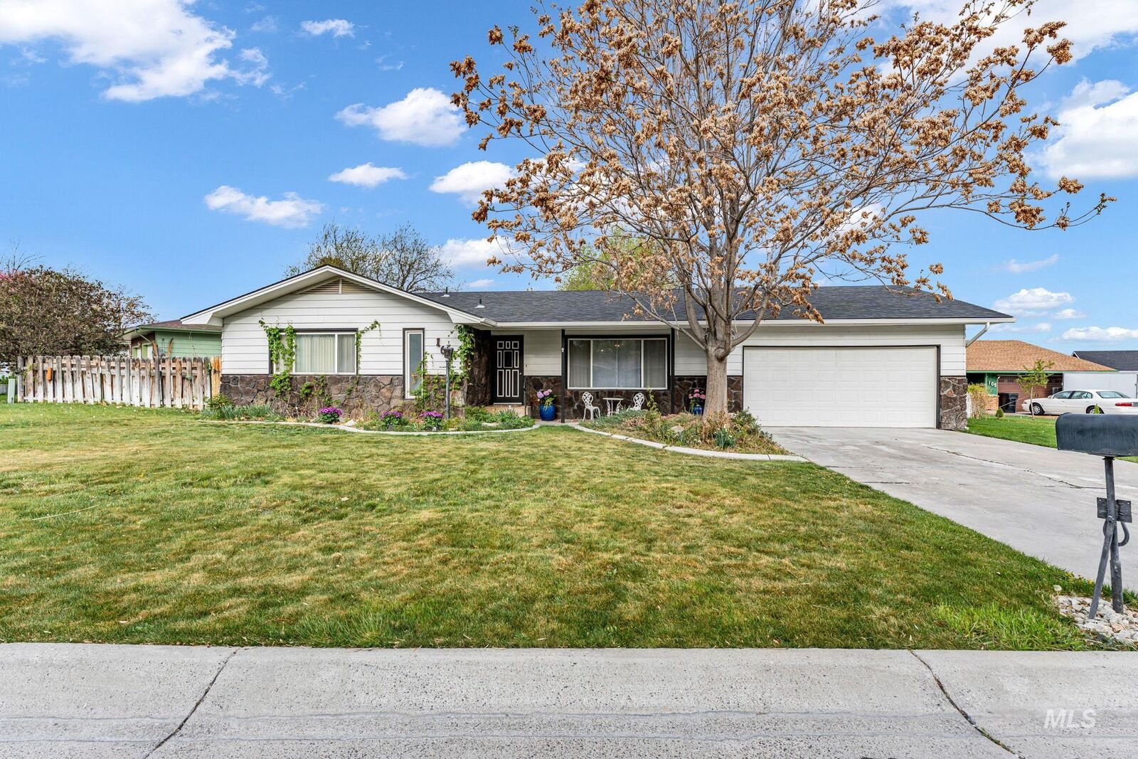 Property Photo:  103 Rainbow Cir  ID 83316 