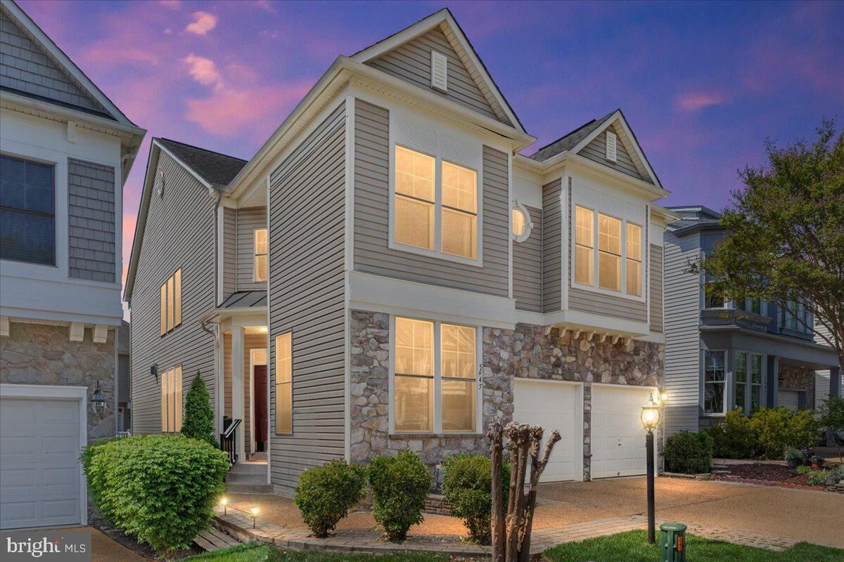 Property Photo:  5645 Tower Hill Circle  VA 22315 