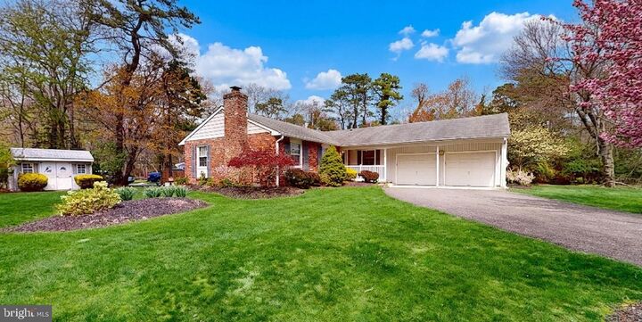 Property Photo:  7 Pin Oak Trail  NJ 08055 