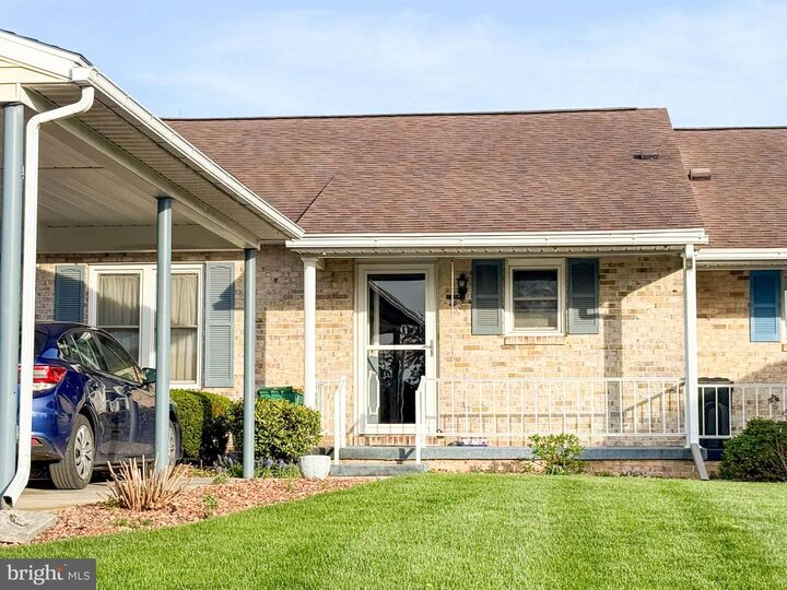 Property Photo:  1084 Westgate Drive  PA 17201 