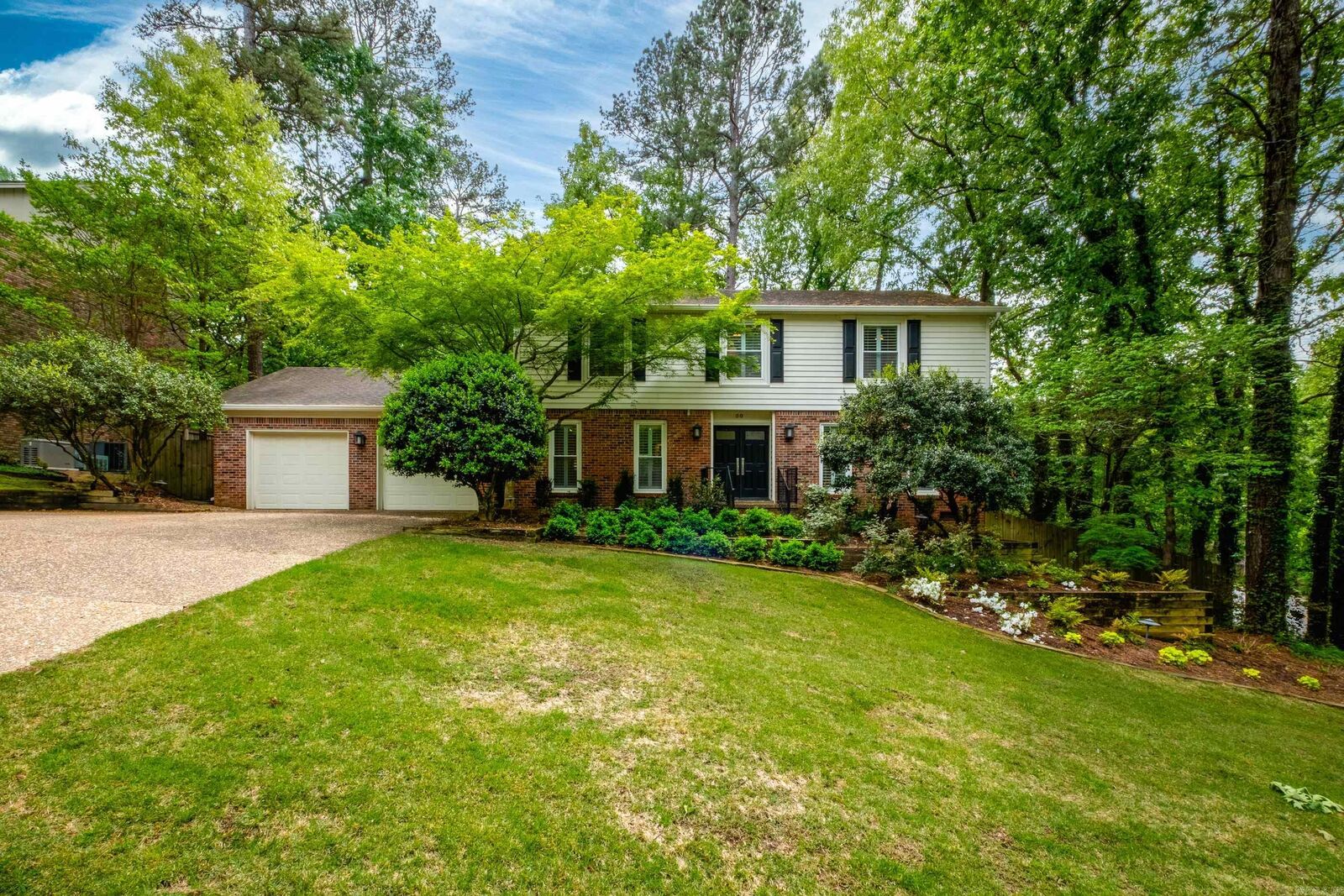 Property Photo:  50 Woodberry Road  AR 72212 