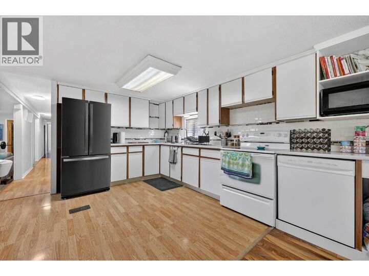 Property Photo: 715 Beaver Lake Road 27 BC V4V 1E6