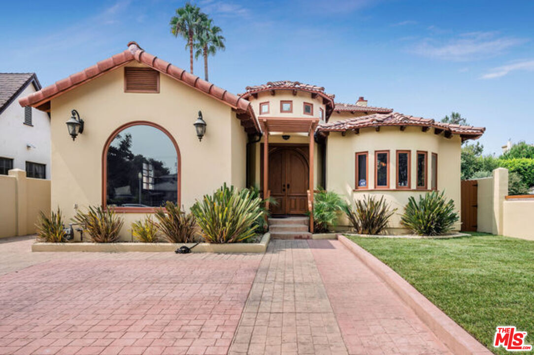 Property Photo:  4375 Kraft Ave  CA 91604 