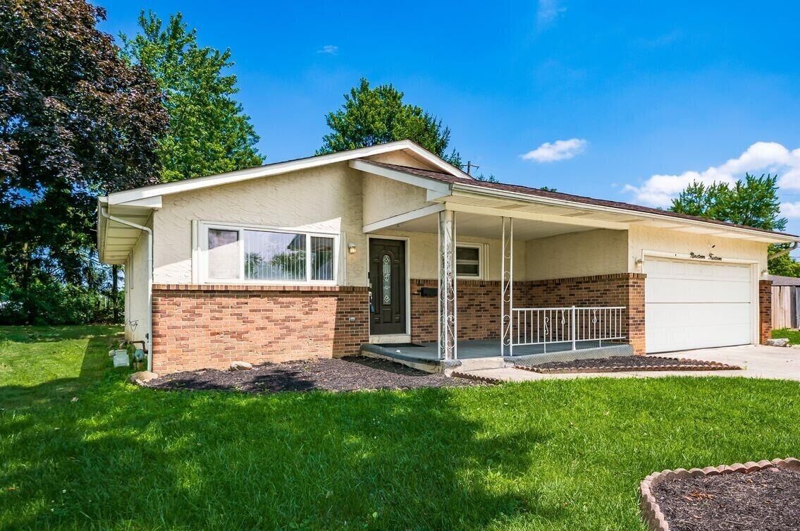 Property Photo:  1914 Walden Drive  OH 43229 