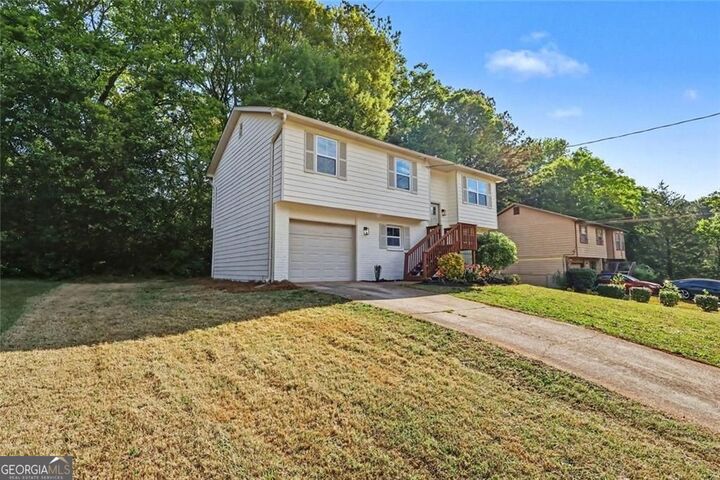 Property Photo:  2546 Candler Woods Drive  GA 30032 