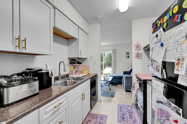 Property Photo:  309 Miller Road Unit 104  SC 29662 