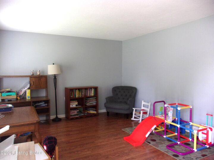 Property Photo:  5603 Mosswood Ln  KY 40291 