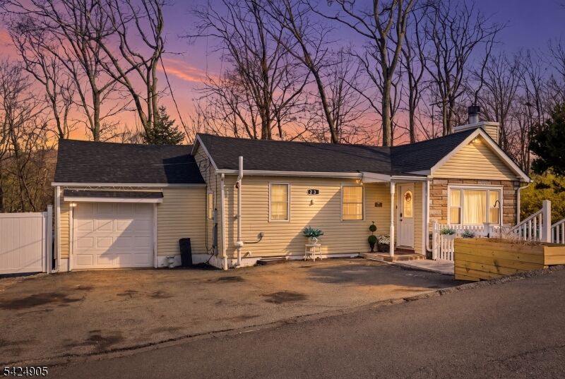 Property Photo:  23 Roosevelt Trl  NJ 07843 