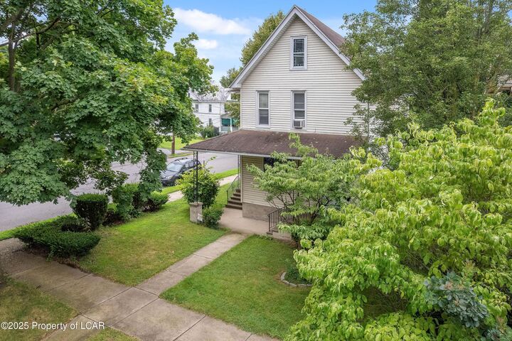 Property Photo:  101 Delaware Avenue  PA 18643 