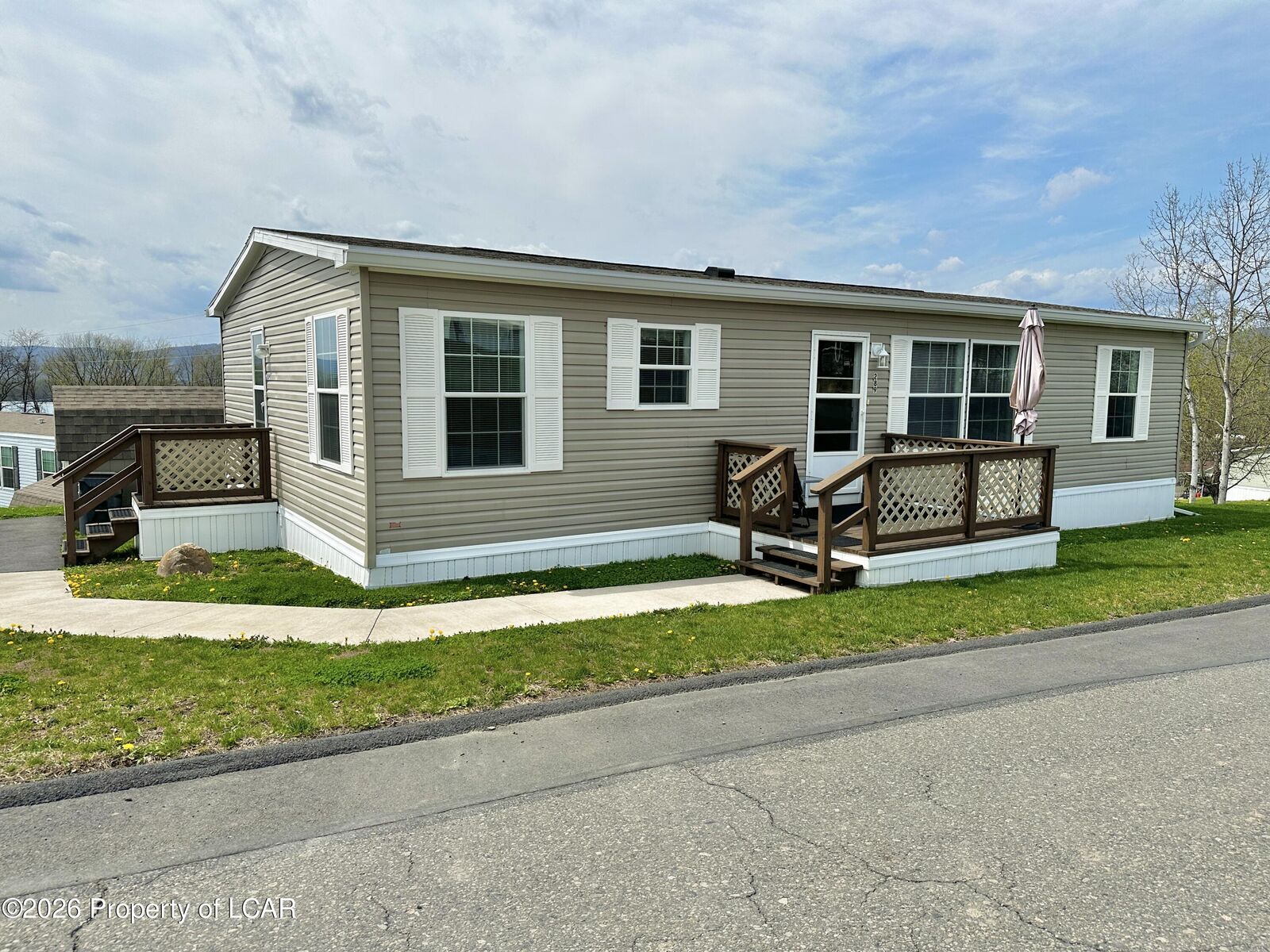 Property Photo:  289 W Park Drive  PA 18640 
