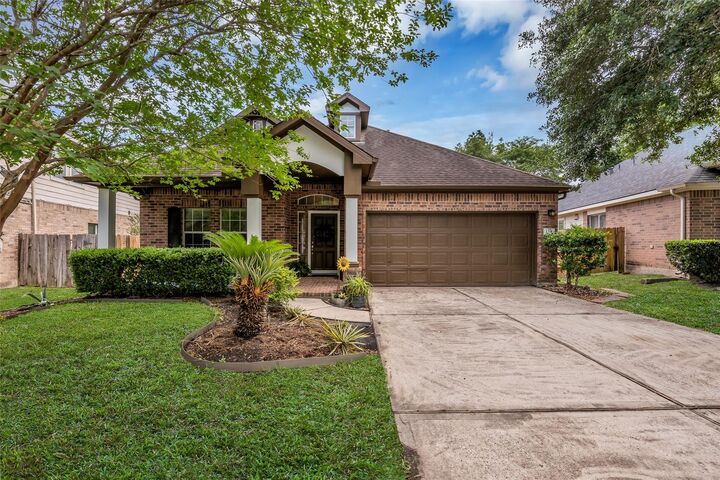 Property Photo: 134 S Star Ridge Circle TX 77382