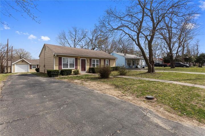 Property Photo:  1825 N 47th Street  KS 66102 