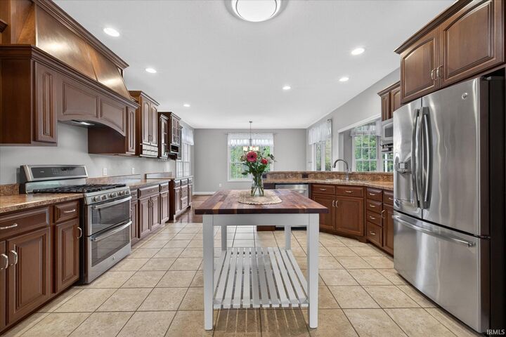 Property Photo:  2909 E Kylie Court  IN 47401-8386 