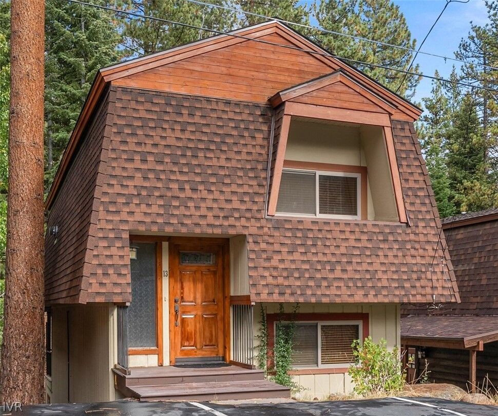 Property Photo:  978 Glenrock Court 13  NV 89451 