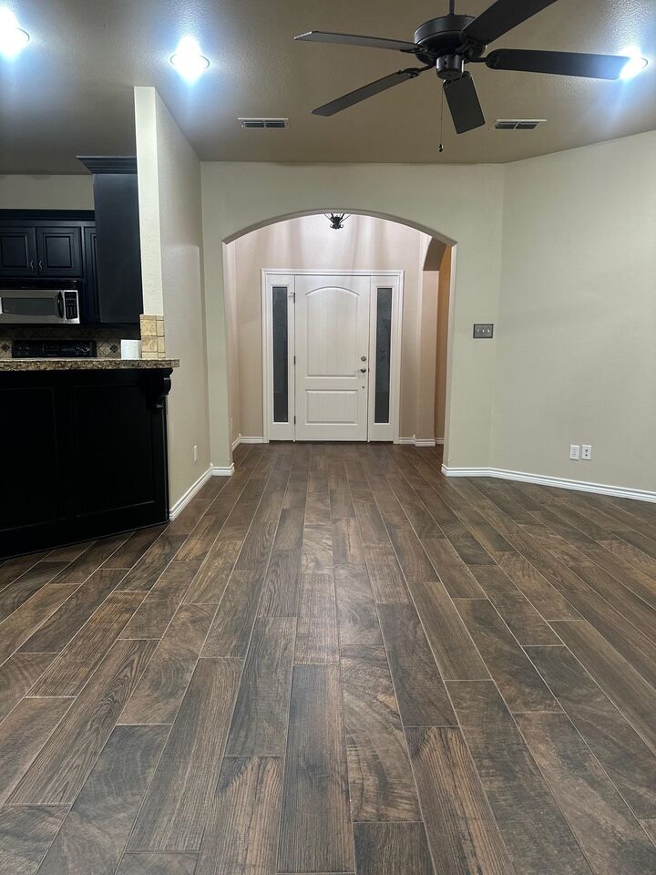 Property Photo:  1400 Santa Cruz  TX 75601 