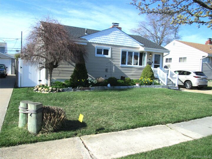 Property Photo:  44 Hubbard Avenue  NY 11520 