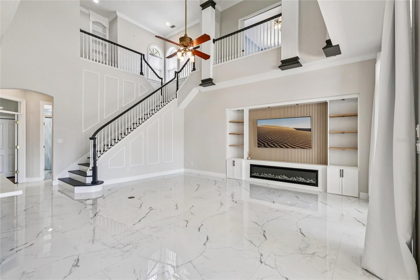 Property Photo:  2068 Roberts Point Drive  FL 34786 